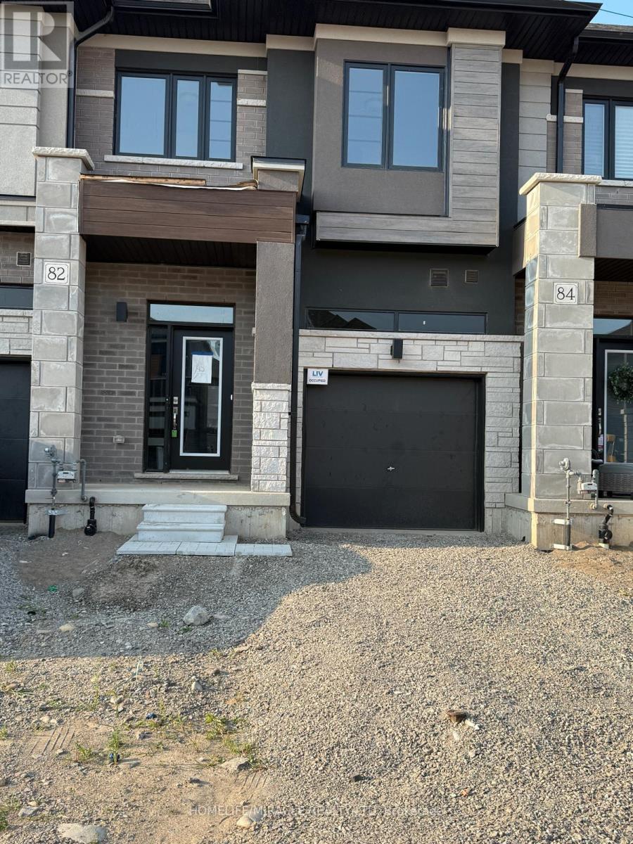 82 MCKERNAN AVENUE, Brantford, Ontario