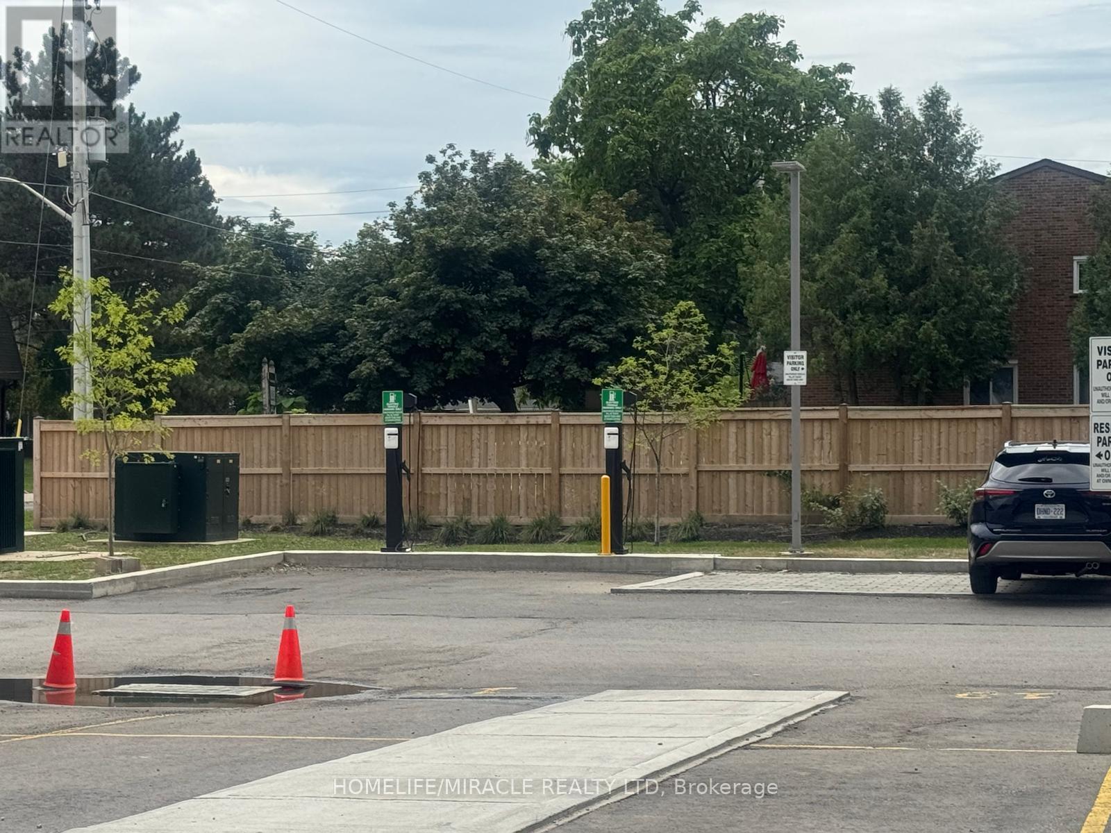 2782 Barton Street E, Hamilton, Ontario  L8E 2J8 - Photo 12 - X13749812