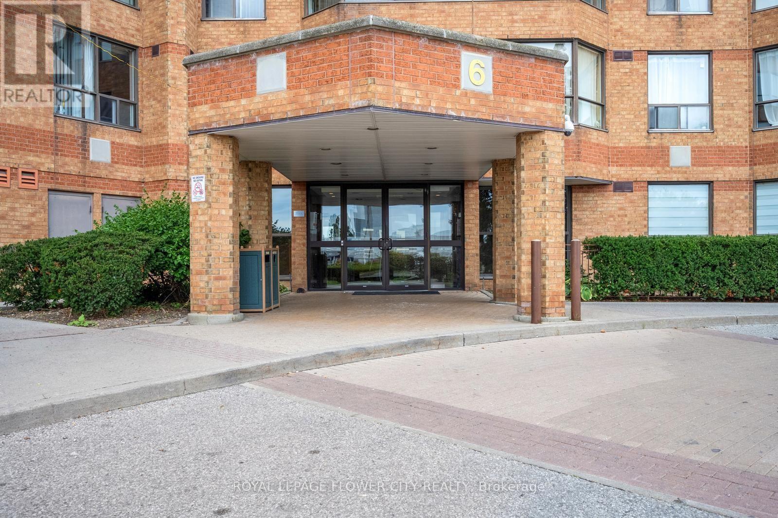417 - 6 HUMBERLINE DRIVE, Toronto, Ontario