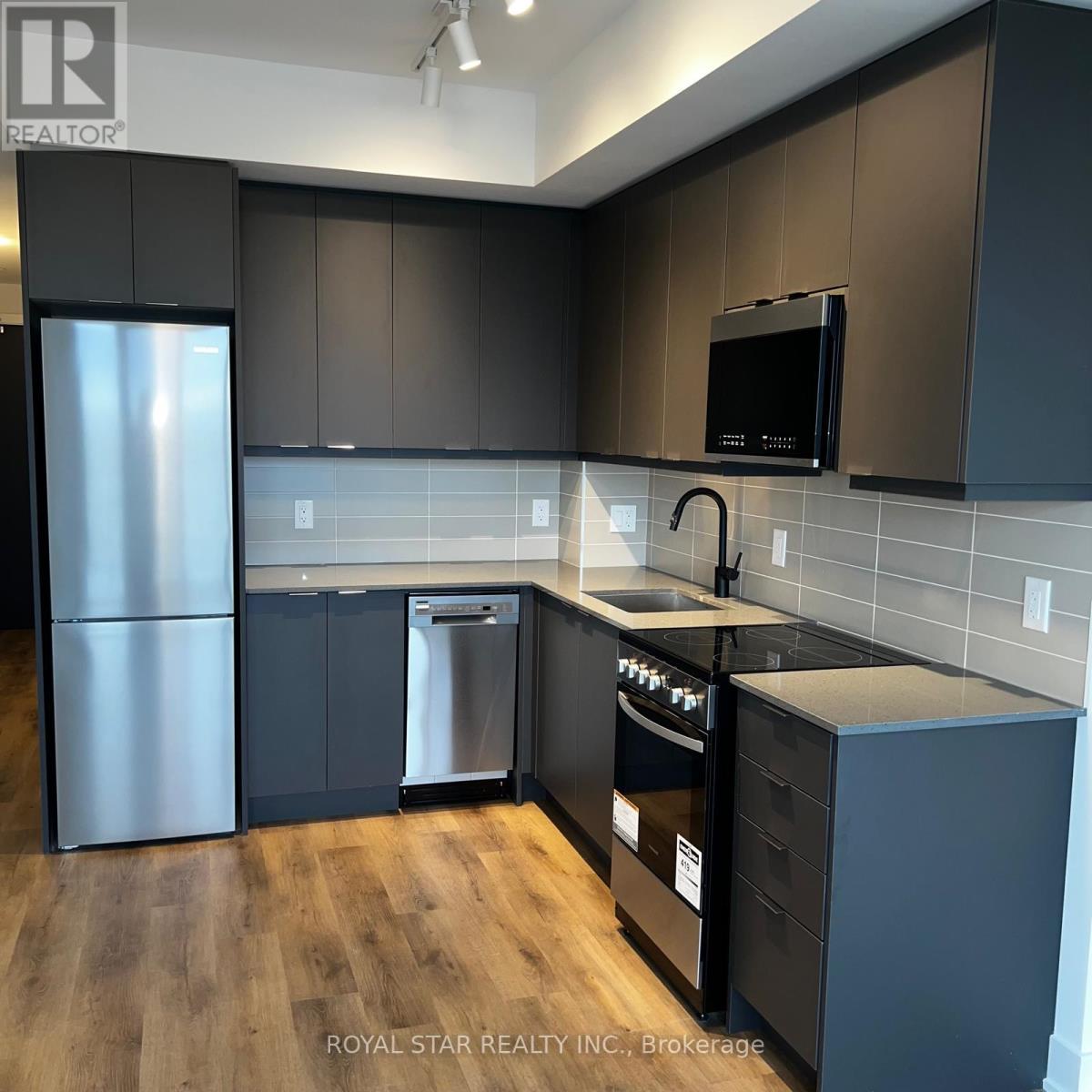 1402a - 115 Nipissing Road, Milton, Ontario  L9T 1R3 - Photo 2 - W13748400