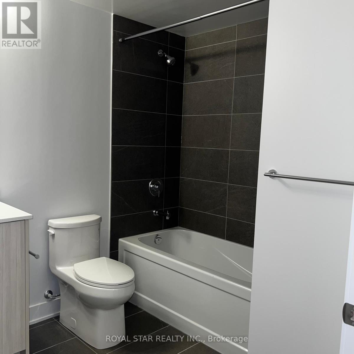 1402a - 115 Nipissing Road, Milton, Ontario  L9T 1R3 - Photo 7 - W13748400