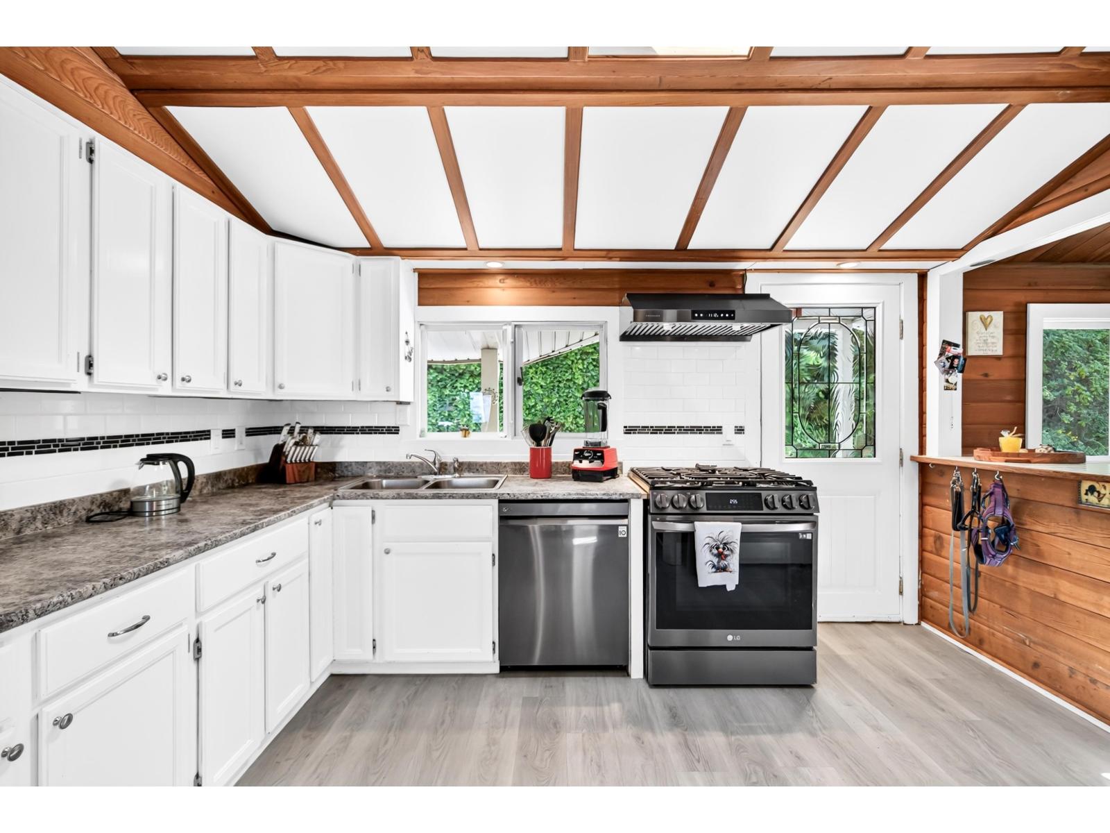 9560 Monte Vista Street, Mission, British Columbia  V2V 6B2 - Photo 6 - R3144407
