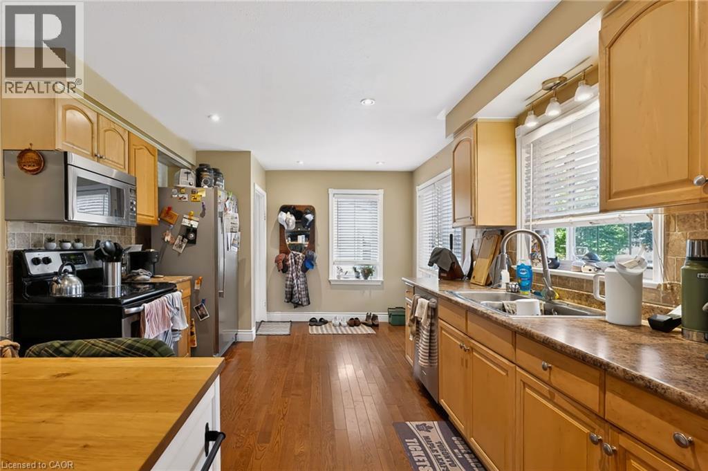 1046 Shepherds Drive, Burlington, Ontario  L7T 3R3 - Photo 7 - 40859257