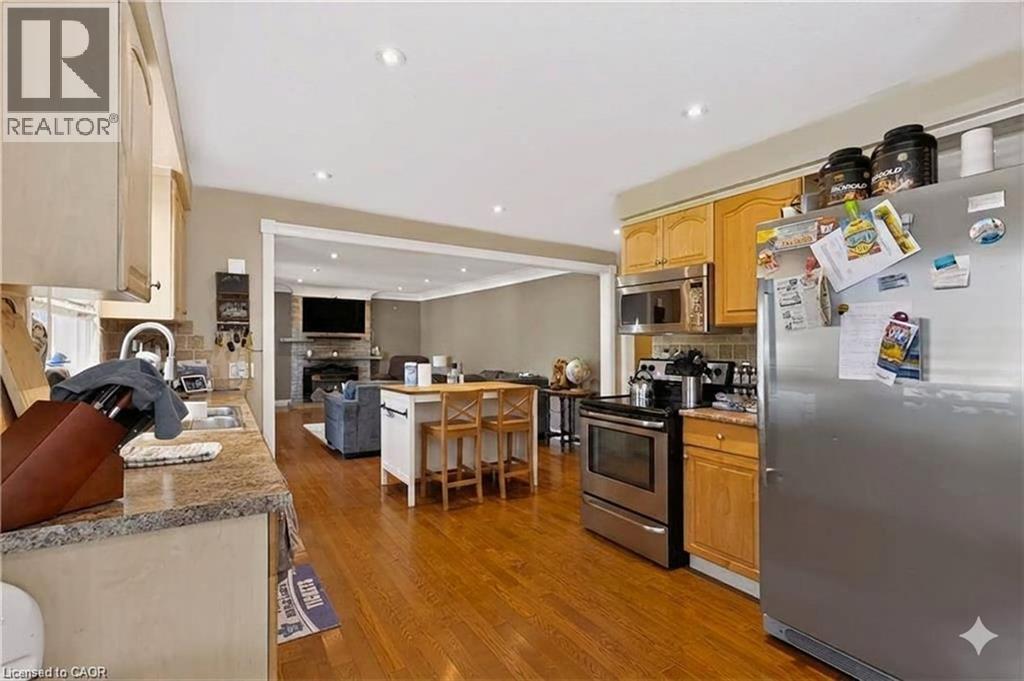 1046 Shepherds Drive, Burlington, Ontario  L7T 3R3 - Photo 9 - 40859257
