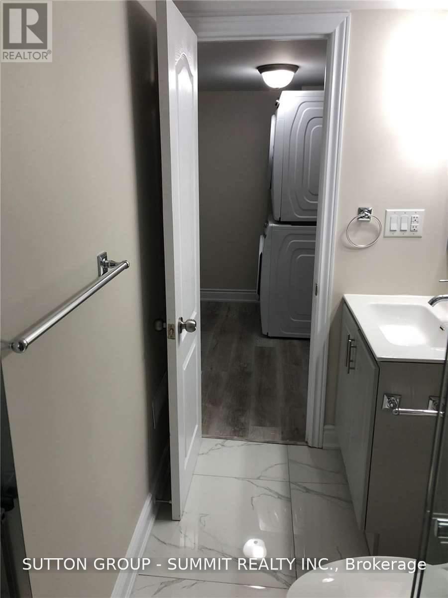 Bsmt - 20 Bellhaven Crescent, Brampton, Ontario  L6R 0W7 - Photo 9 - W13749872