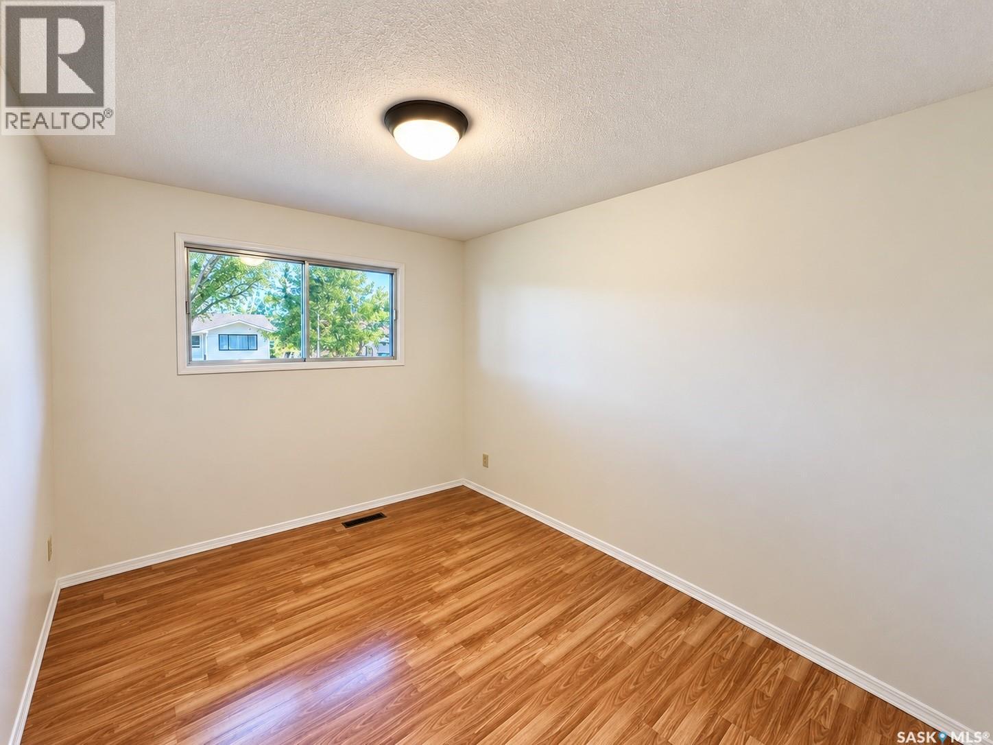 2145 37th Street W, Saskatoon, Saskatchewan  S7L 4E6 - Photo 27 - SK046891