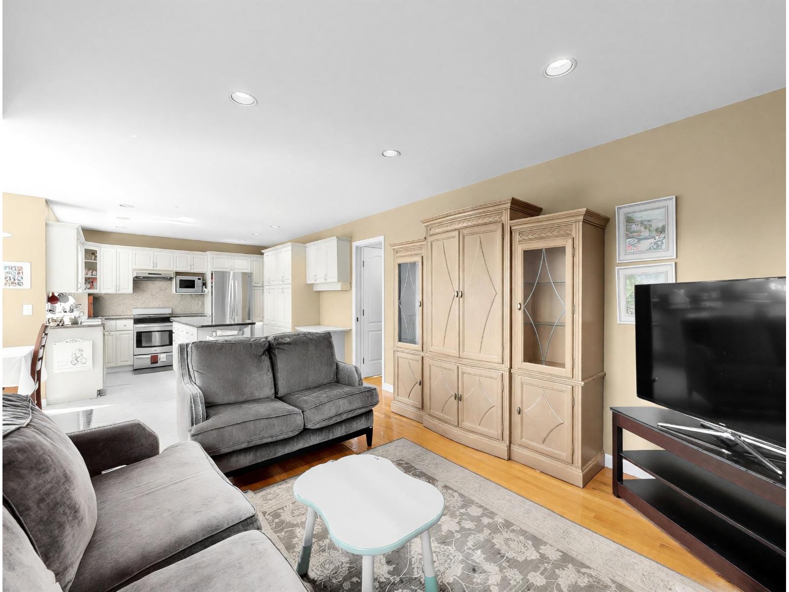 15390 80a Avenue, Surrey, British Columbia  V3S 7X7 - Photo 7 - R3159015