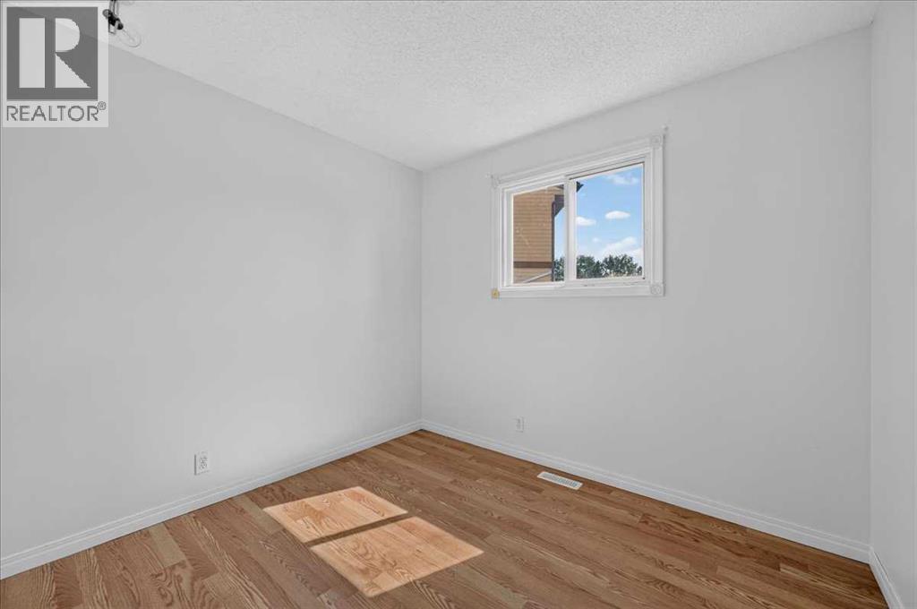 235 Abalone Place Ne, Calgary, Alberta  T2A 6S2 - Photo 18 - A2338240