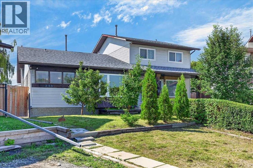 235 Abalone Place Ne, Calgary, Alberta  T2A 6S2 - Photo 2 - A2338240