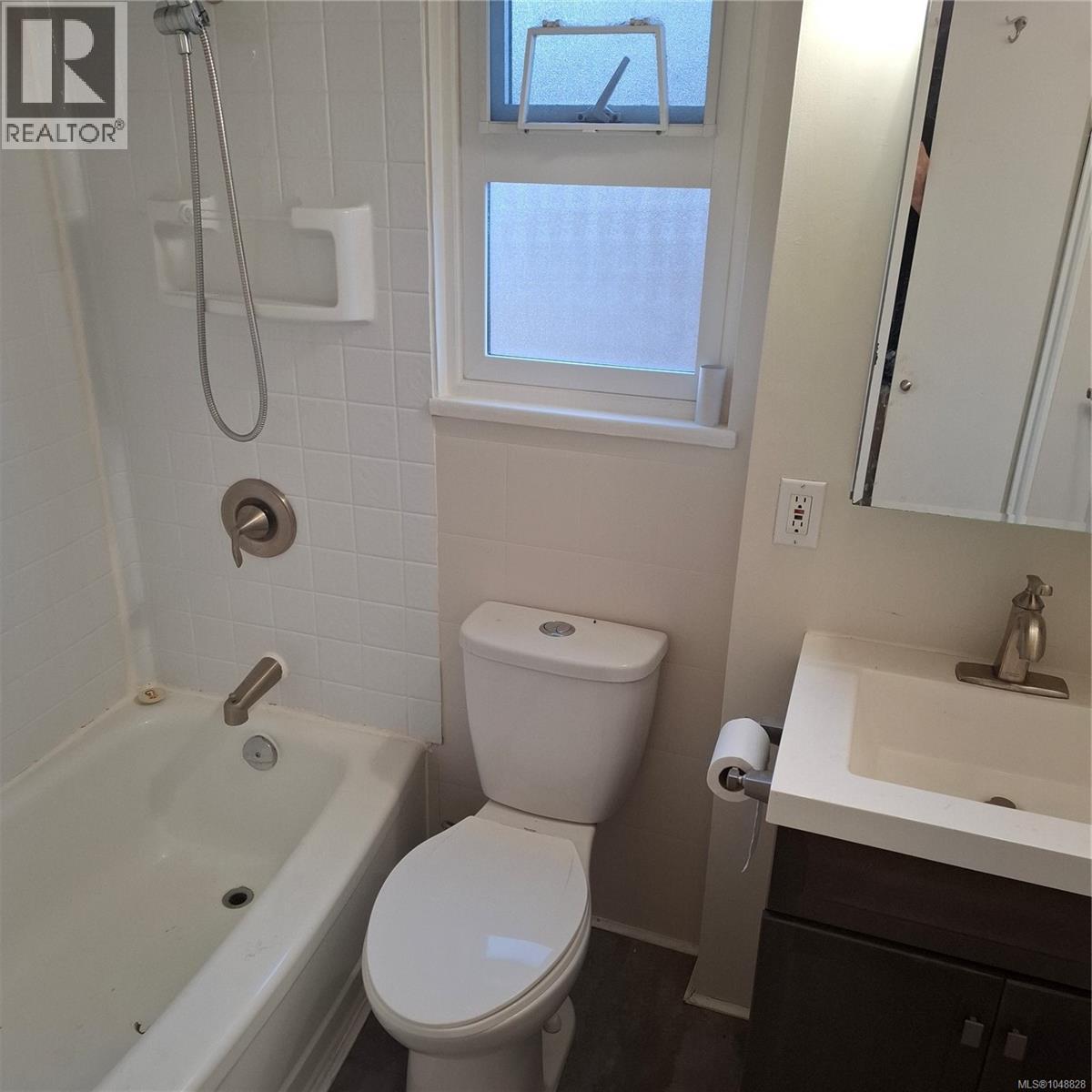 3566 Tillicum Rd, Saanich, British Columbia  V8Z 4H4 - Photo 4 - 1048828