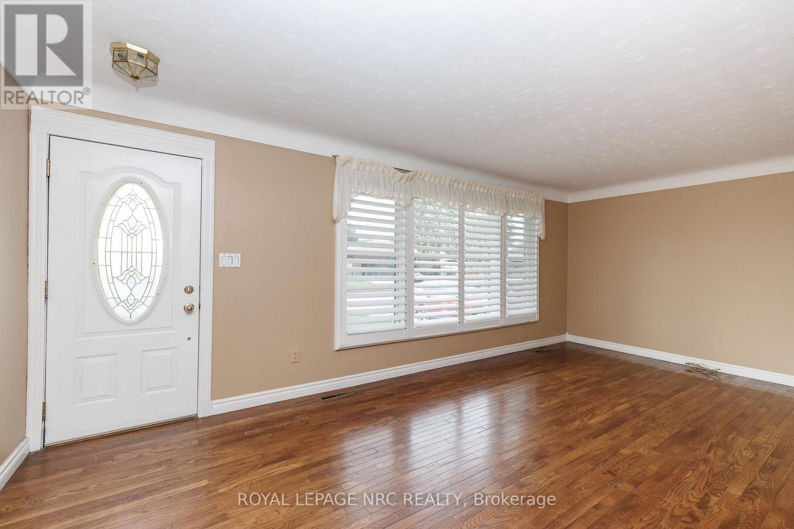 15 Memorial Park Drive, Welland, Ontario  L3B 1A5 - Photo 11 - X13749936