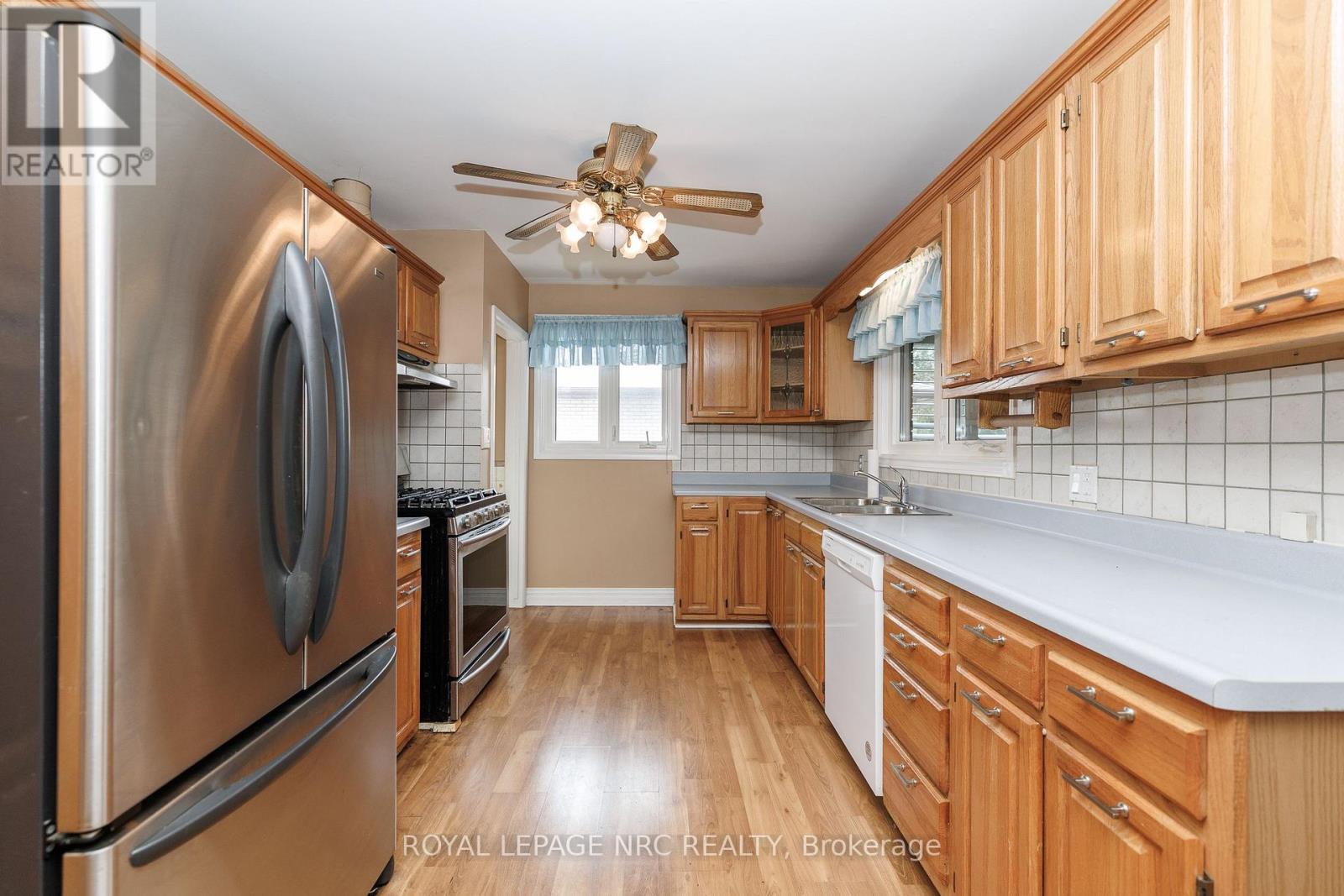 15 Memorial Park Drive, Welland, Ontario  L3B 1A5 - Photo 16 - X13749936