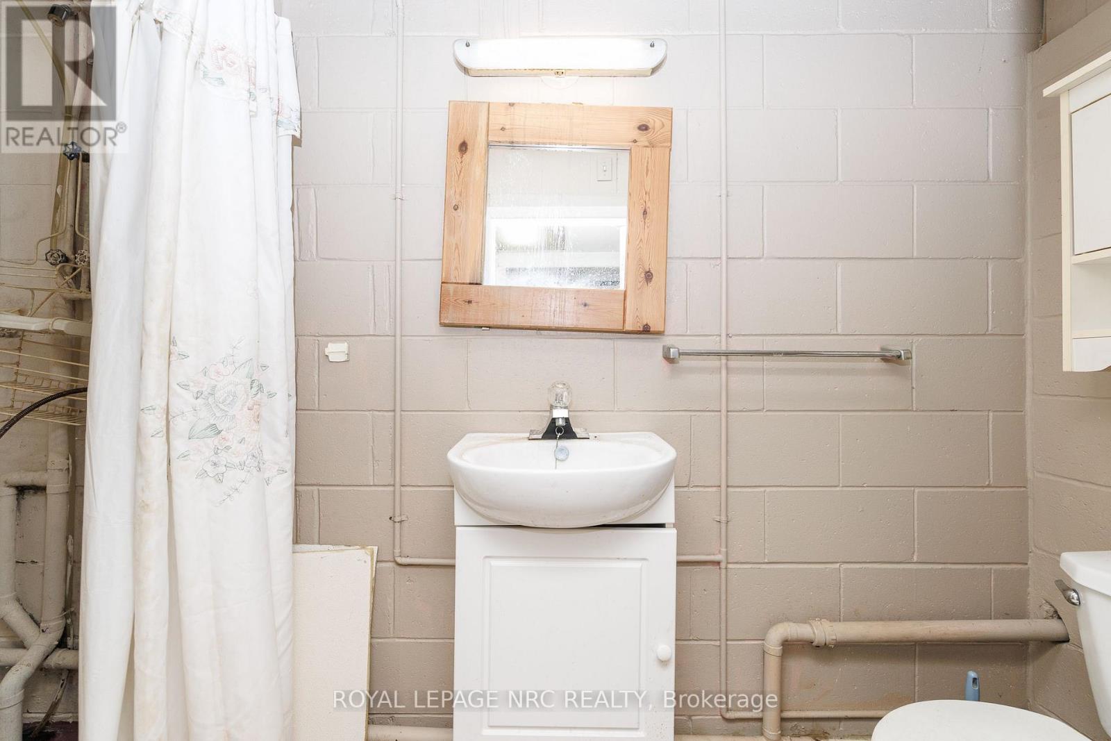 15 Memorial Park Drive, Welland, Ontario  L3B 1A5 - Photo 31 - X13749936
