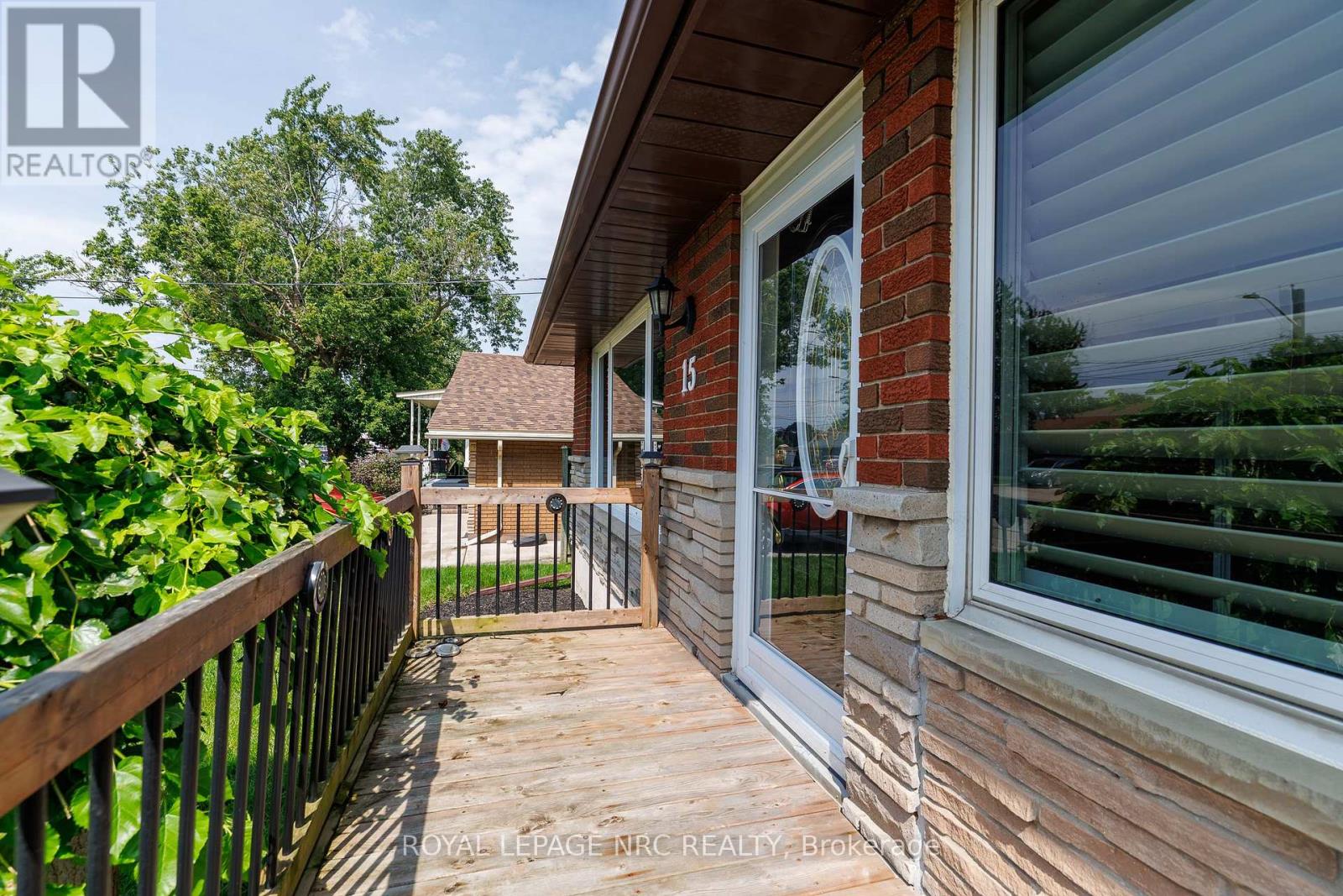 15 Memorial Park Drive, Welland, Ontario  L3B 1A5 - Photo 7 - X13749936