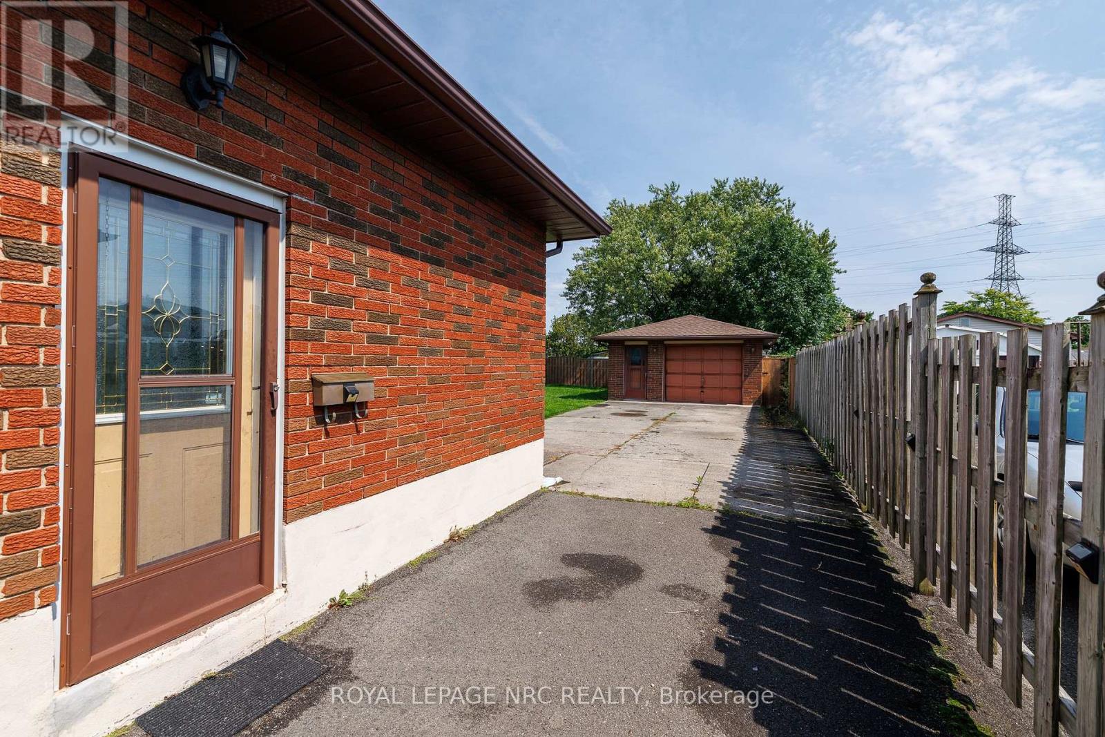 15 Memorial Park Drive, Welland, Ontario  L3B 1A5 - Photo 8 - X13749936