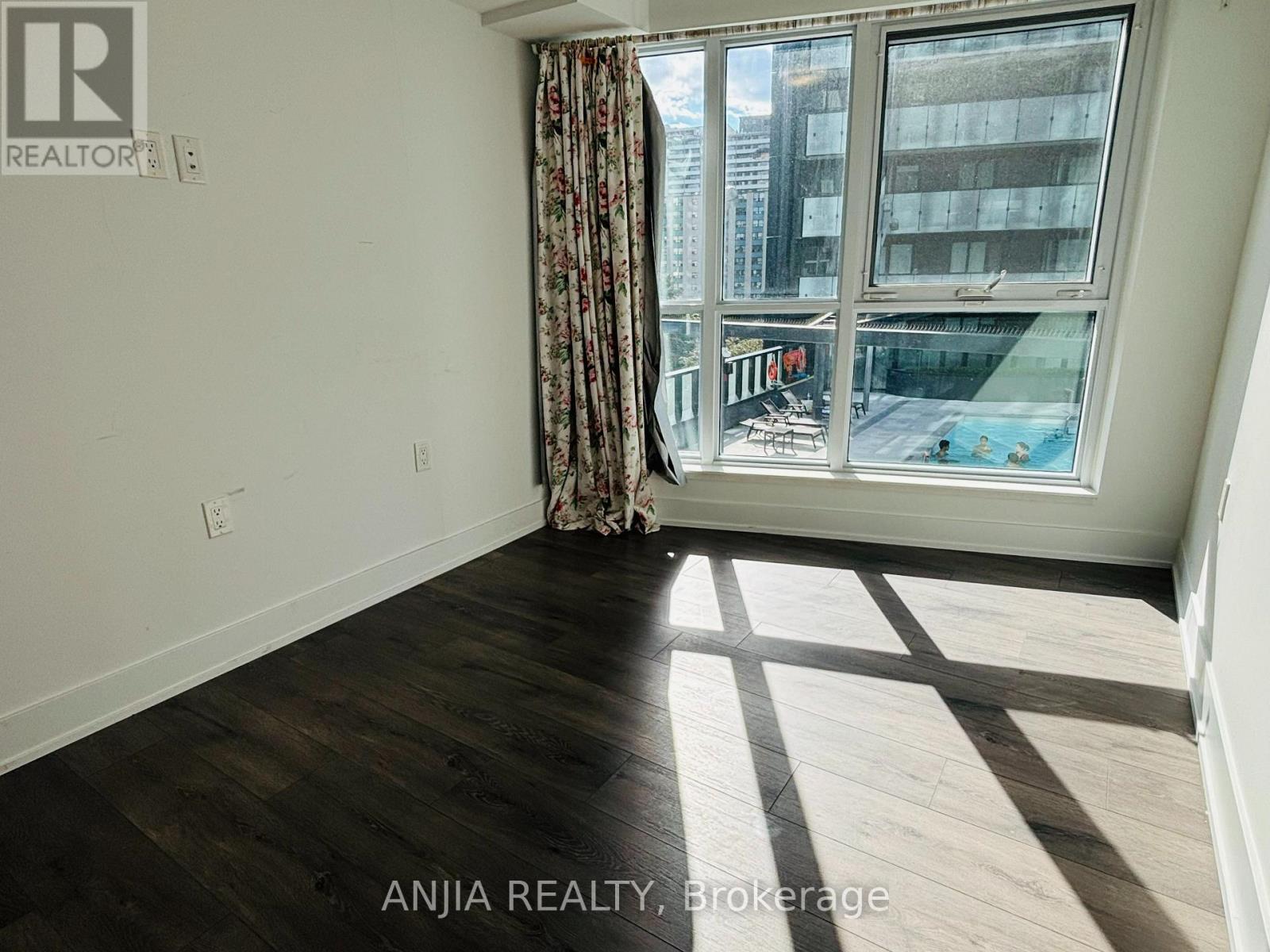 622 - 585 Bloor Street E, Toronto, Ontario  M4W 0B3 - Photo 4 - C13749958