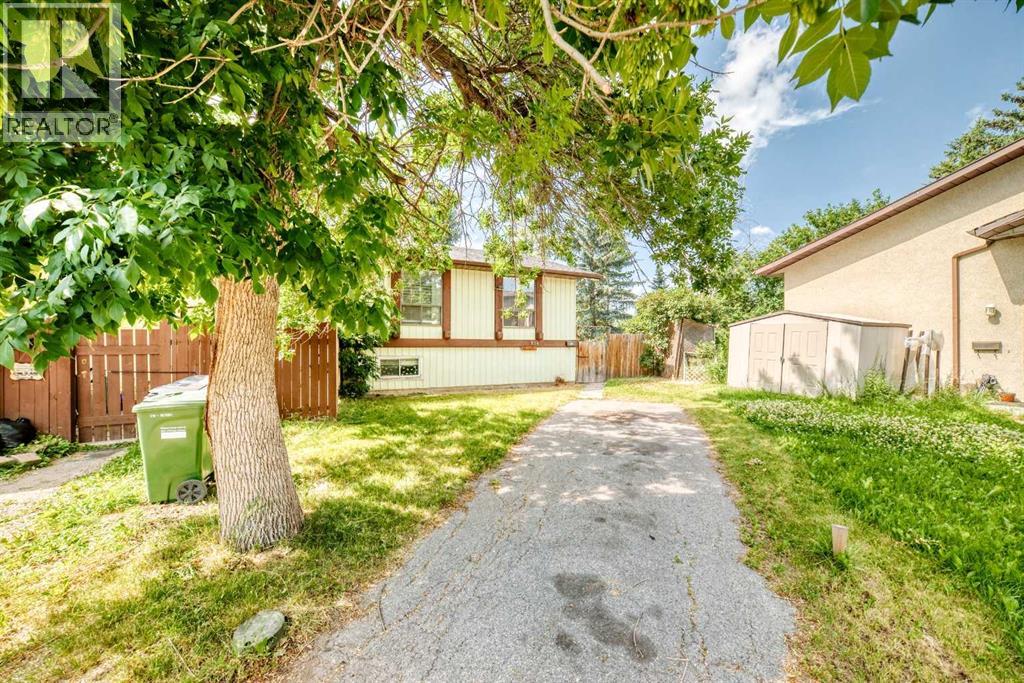 514 Whitehill Place Ne, Calgary, Alberta  T1Y 3G8 - Photo 3 - A2332189