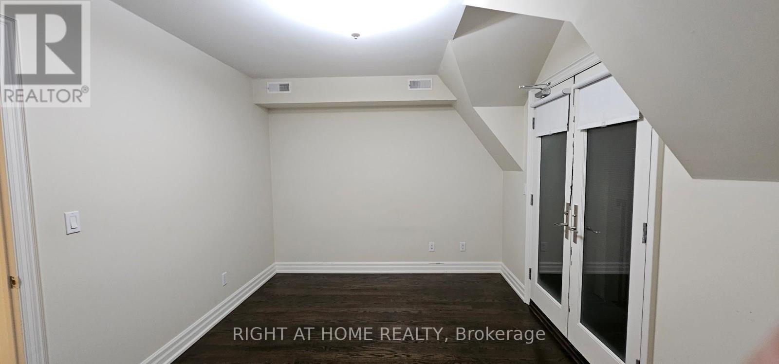 730 Shaw Street, Toronto, Ontario  M6G 3L7 - Photo 10 - C13749978
