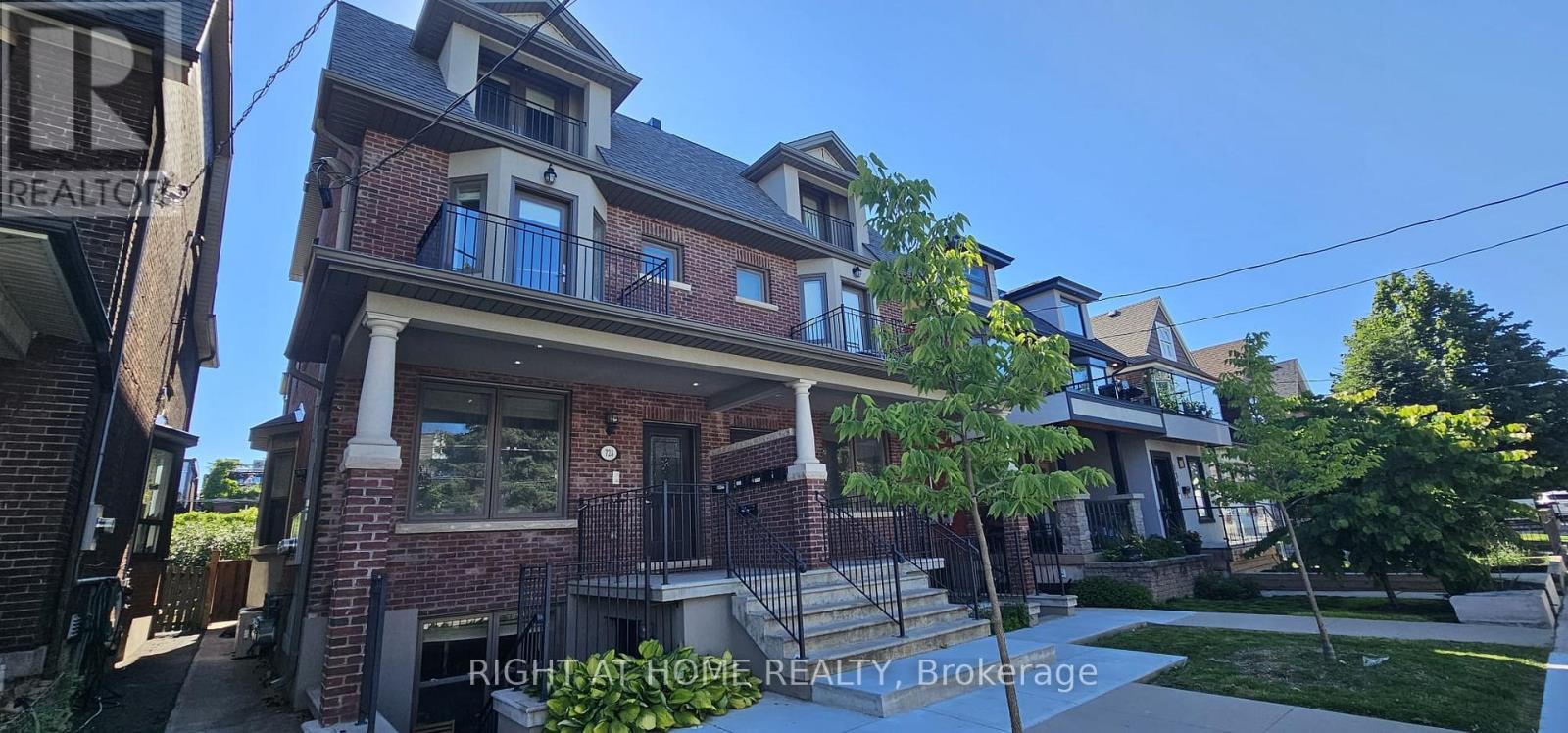 730 Shaw Street, Toronto, Ontario  M6G 3L7 - Photo 2 - C13749978