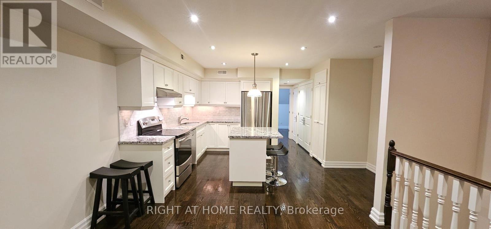 730 Shaw Street, Toronto, Ontario  M6G 3L7 - Photo 4 - C13749978