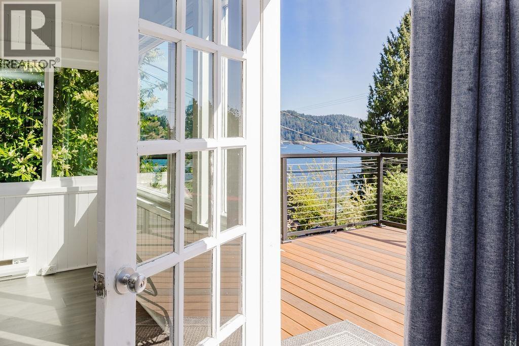 462 Central Avenue, Gibsons, British Columbia  V0N 1V1 - Photo 25 - R3161897