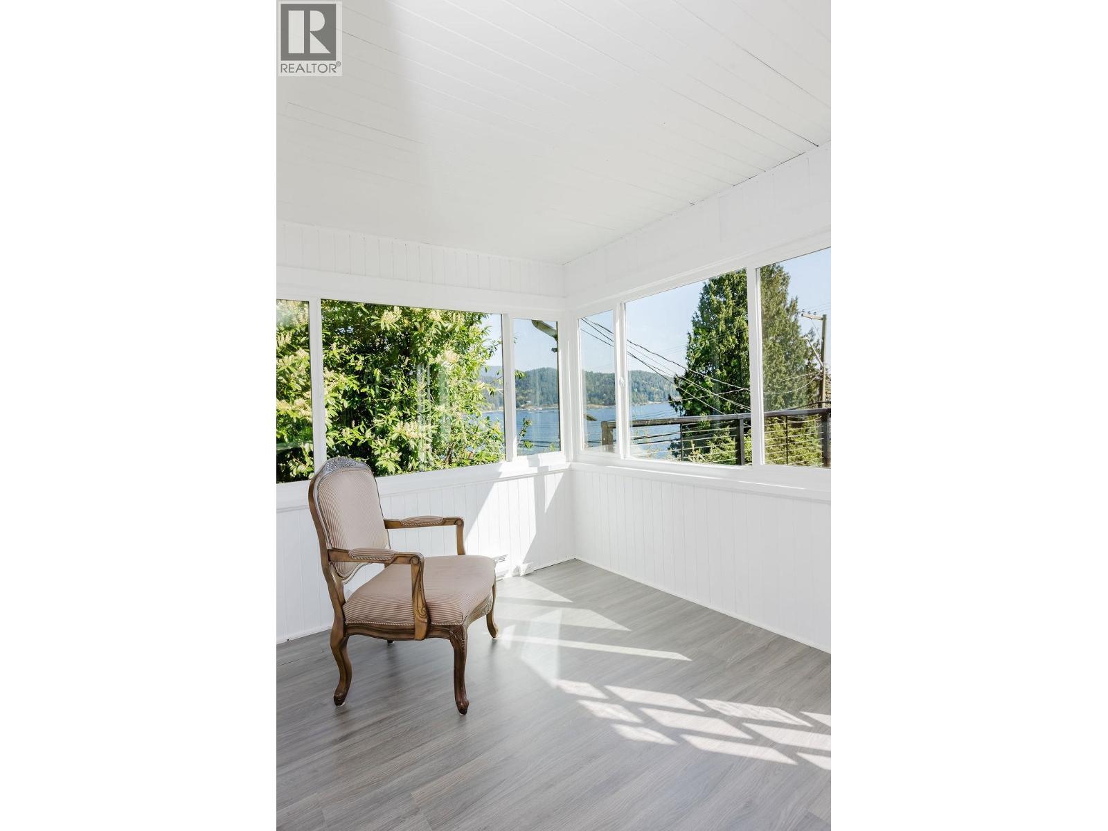 462 Central Avenue, Gibsons, British Columbia  V0N 1V1 - Photo 28 - R3161897