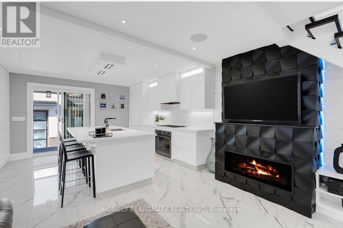 UPPER - 58 CARRICK AVENUE, Toronto, Ontario