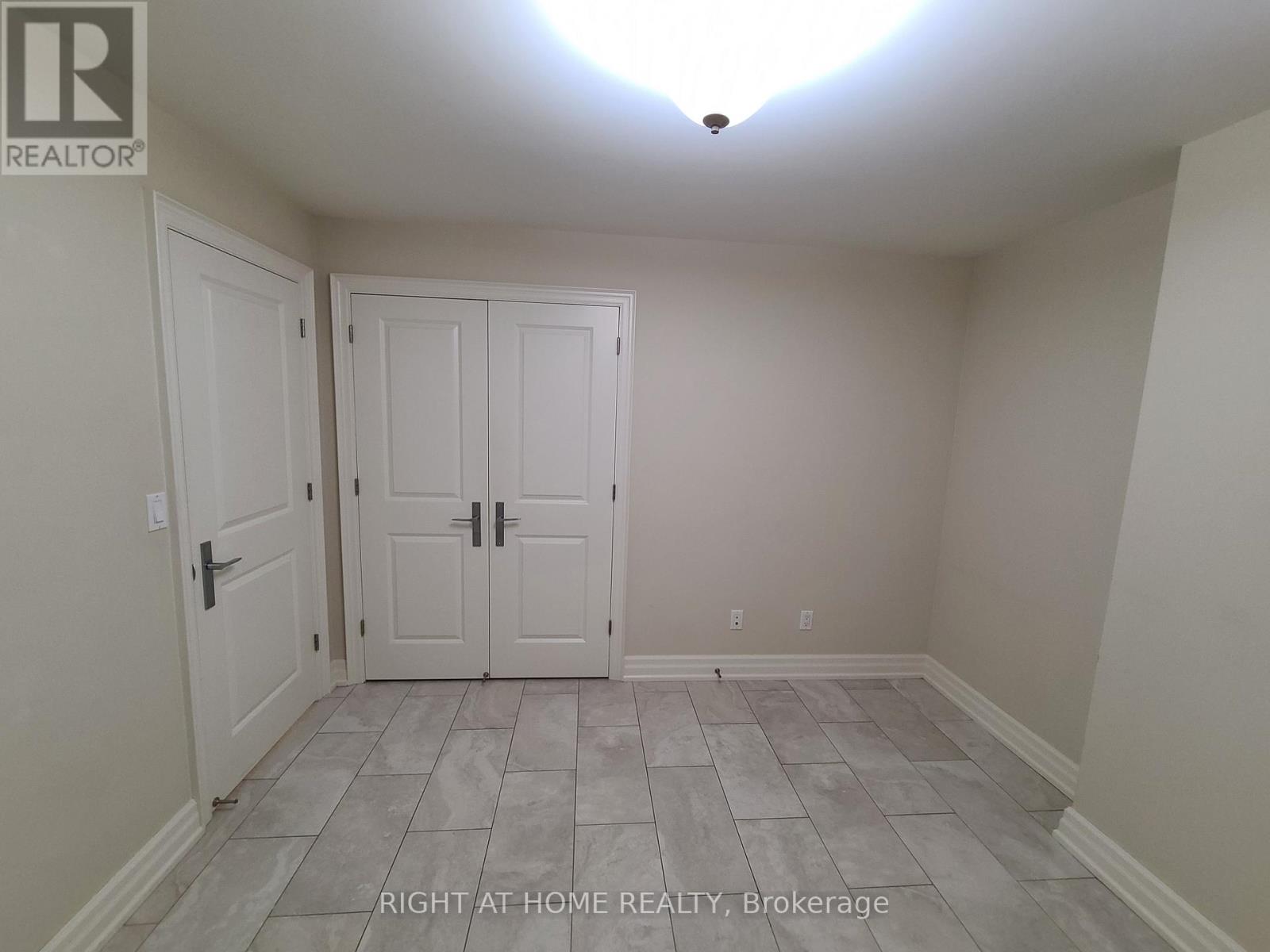 730 Shaw Street, Toronto, Ontario  M6G 3L7 - Photo 35 - C13749978