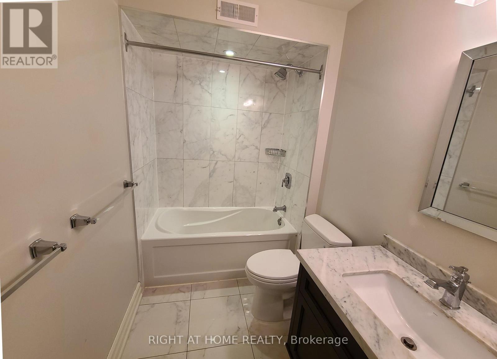 730 Shaw Street, Toronto, Ontario  M6G 3L7 - Photo 38 - C13749978