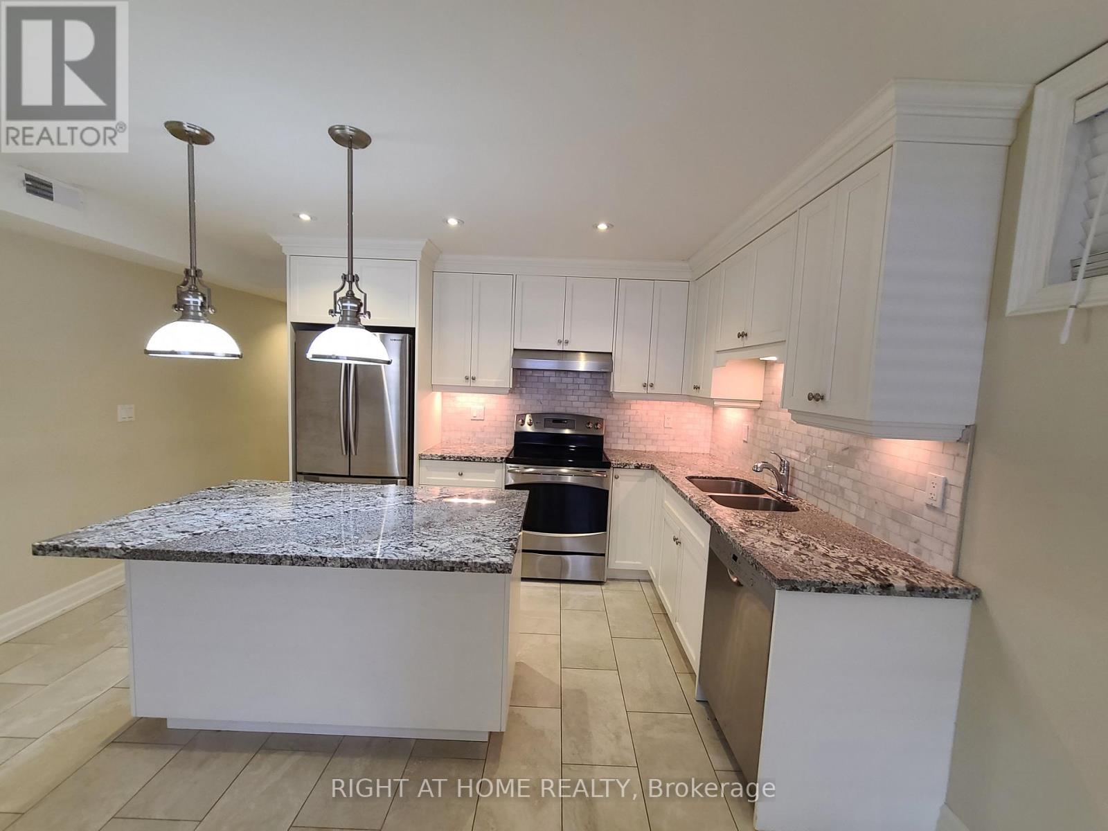 730 Shaw Street, Toronto, Ontario  M6G 3L7 - Photo 41 - C13749978