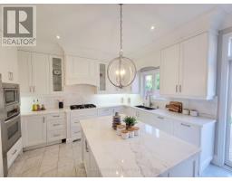 304 TOWER HILL ROAD, Richmond Hill, Ontario