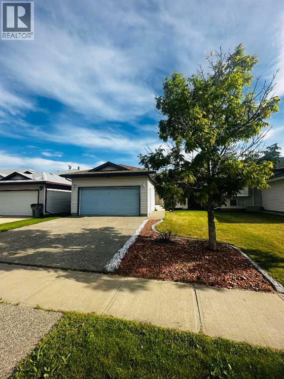 10625 Royal Oaks Drive, Grande Prairie, Alberta