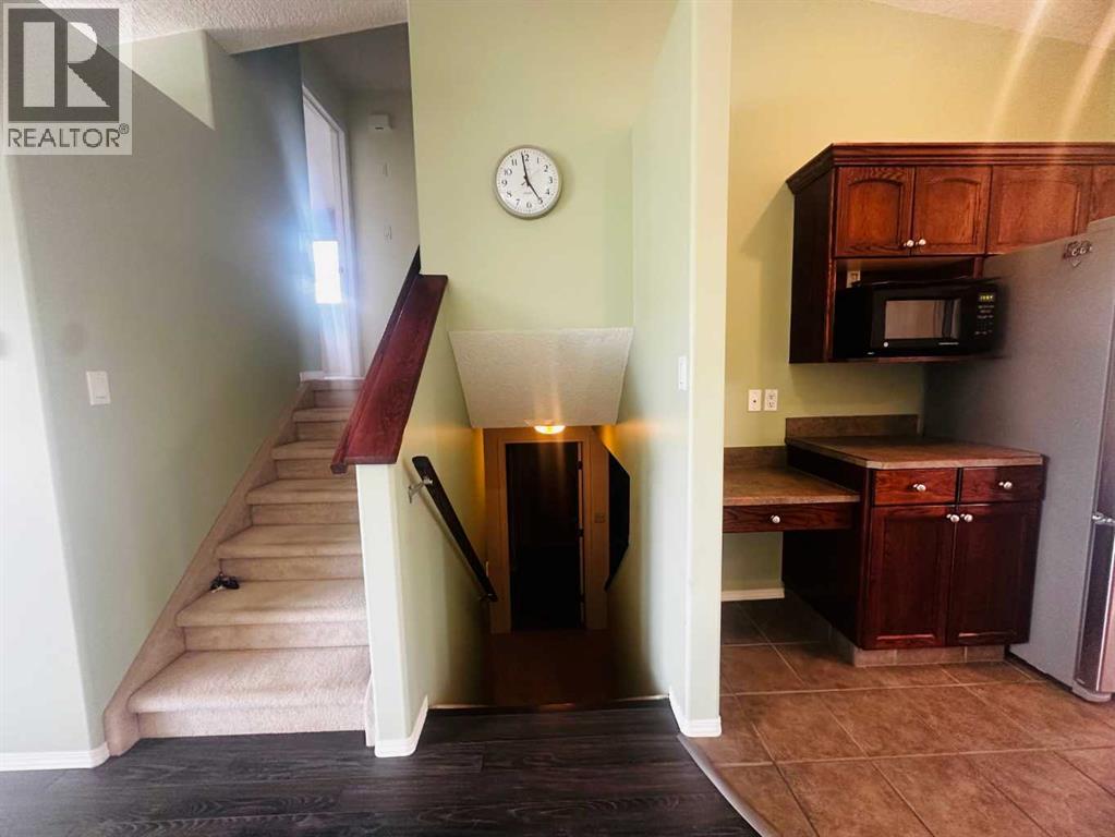 10625 Royal Oaks Drive, Grande Prairie, Alberta  T8V 8G3 - Photo 15 - A2343139
