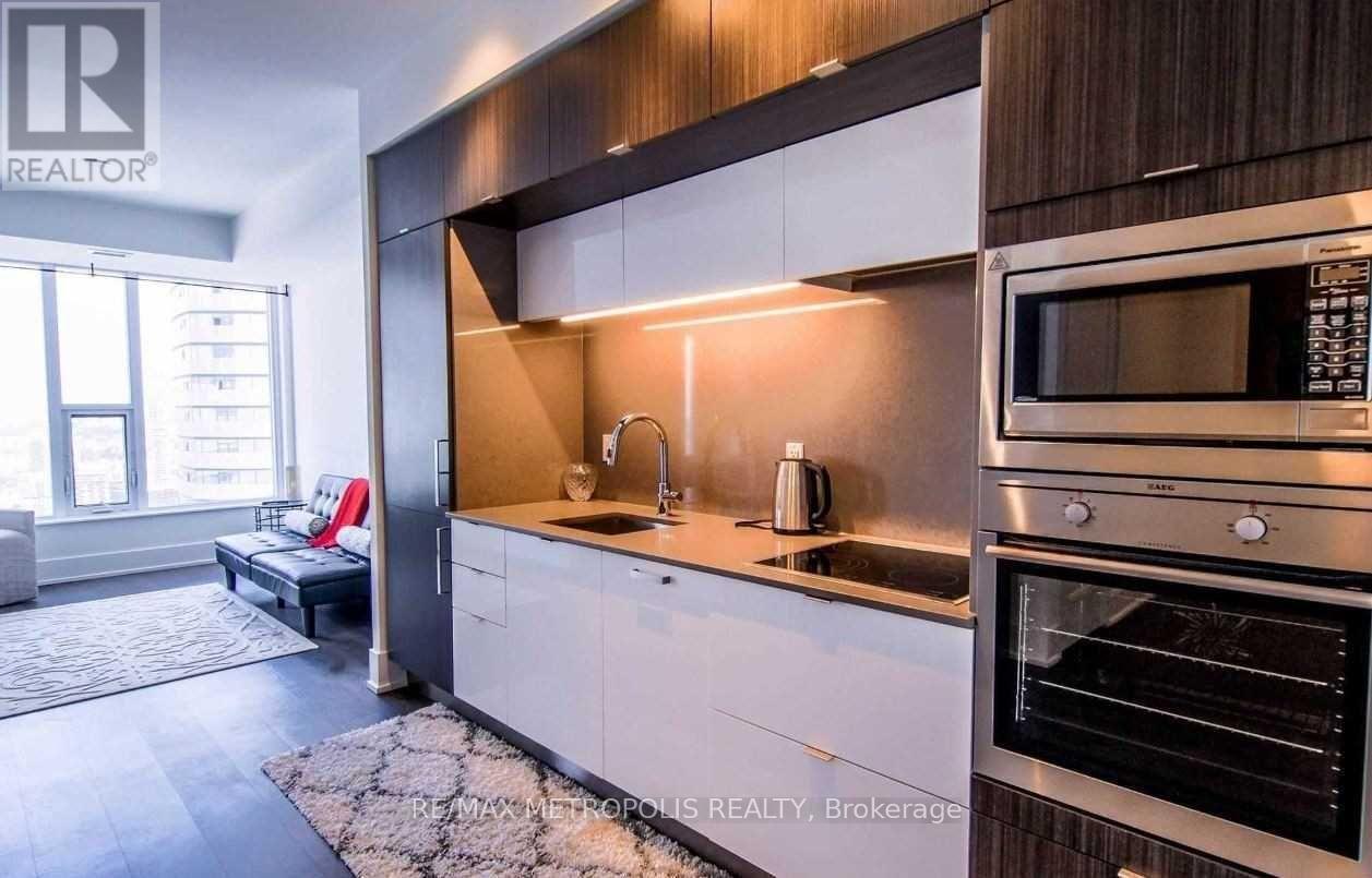 6101 - 10 York Street, Toronto, Ontario  M5J 2L9 - Photo 3 - C13750024