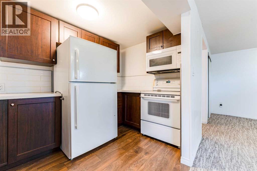 2906 Doverville Crescent Se, Calgary, Alberta  T2B 1T0 - Photo 25 - A2337441