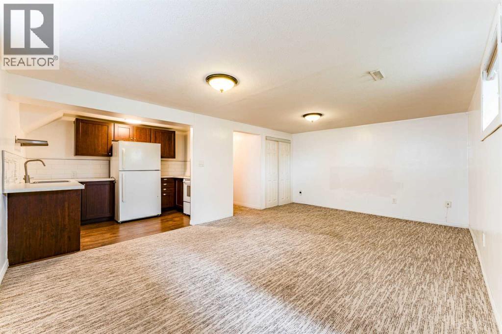 2906 Doverville Crescent Se, Calgary, Alberta  T2B 1T0 - Photo 22 - A2337441