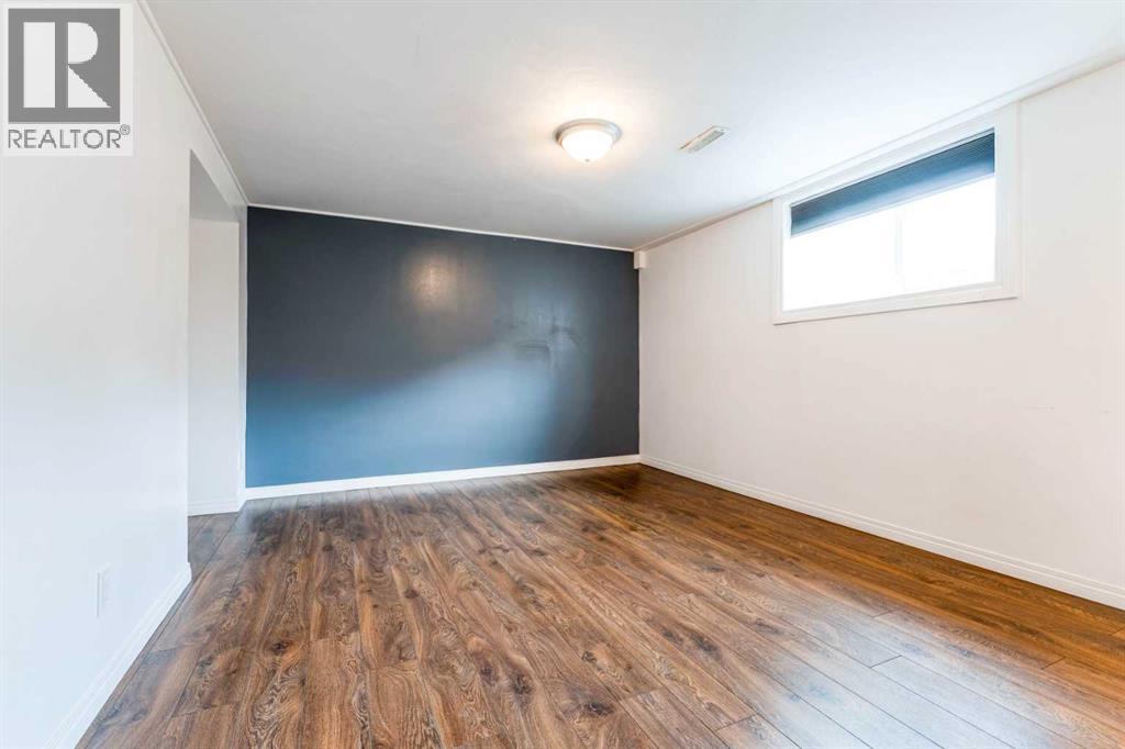 2906 Doverville Crescent Se, Calgary, Alberta  T2B 1T0 - Photo 28 - A2337441