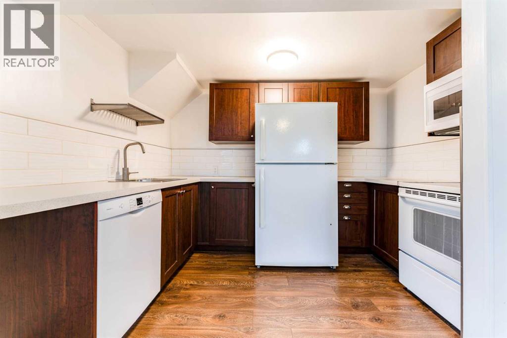 2906 Doverville Crescent Se, Calgary, Alberta  T2B 1T0 - Photo 24 - A2337441