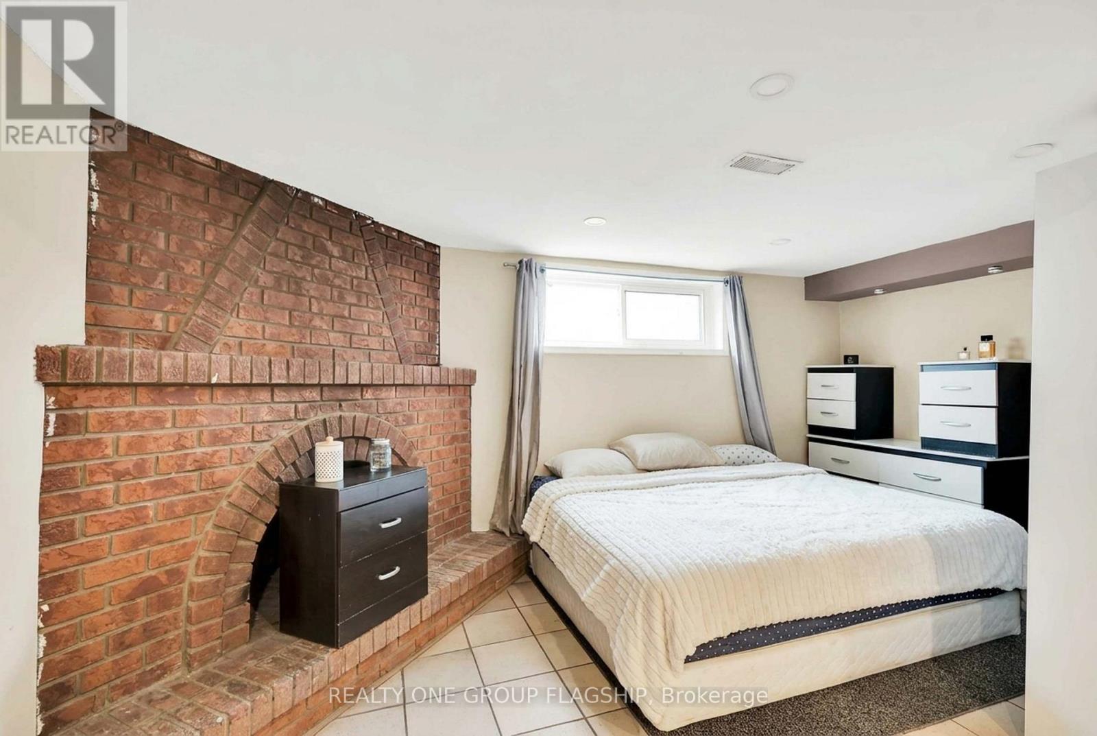 12 Azalea Court, Toronto, Ontario  M9M 1V1 - Photo 33 - W13740370