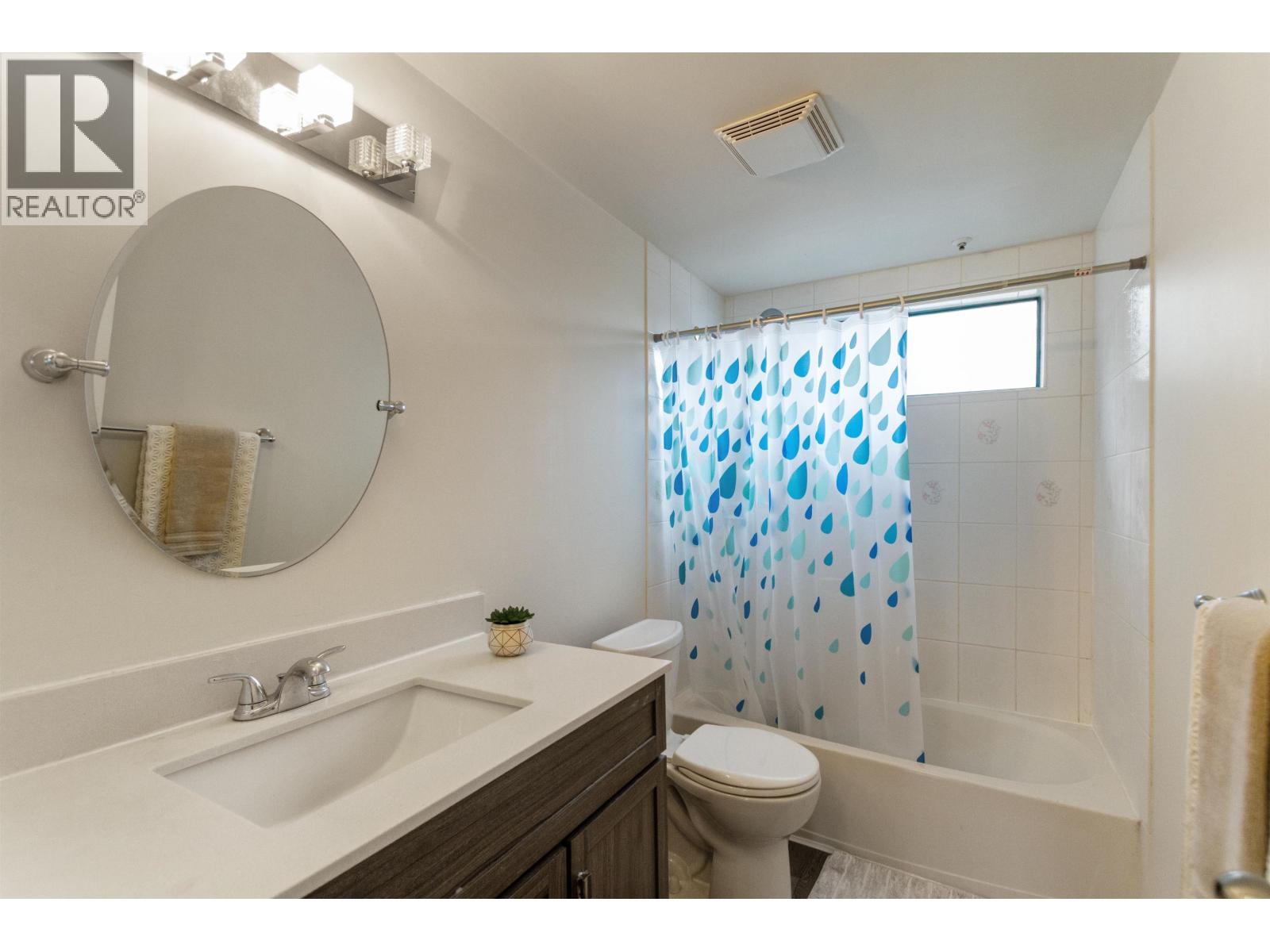 401e 3081 Glen Drive, Coquitlam, British Columbia  V3B 2P8 - Photo 15 - R3143560