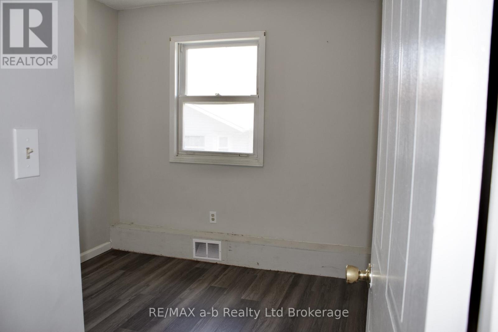 46 - 56 Hiawatha Road, Woodstock, Ontario  N4T 1P2 - Photo 14 - X13750054