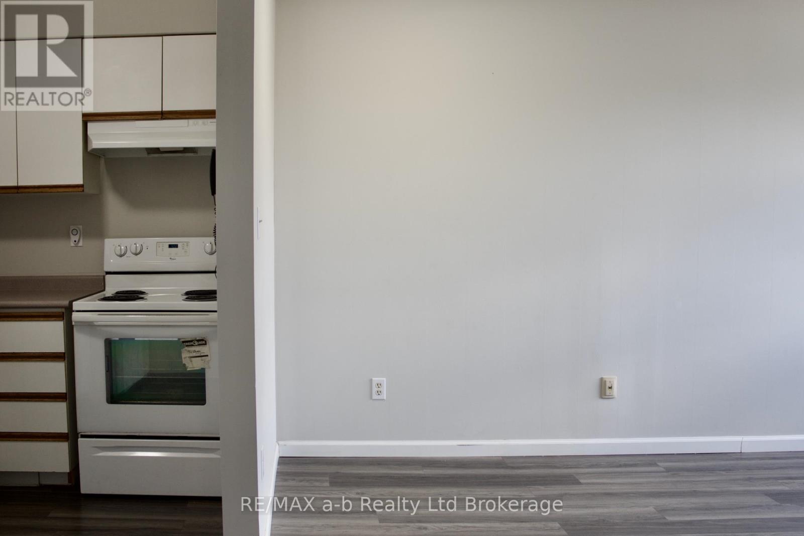 46 - 56 Hiawatha Road, Woodstock, Ontario  N4T 1P2 - Photo 6 - X13750054
