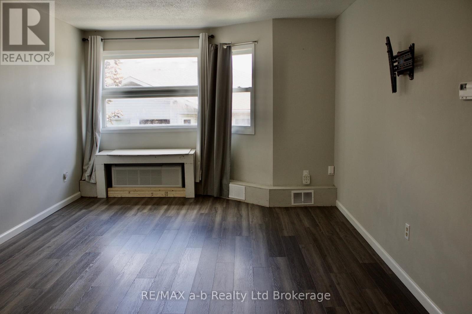 46 - 56 Hiawatha Road, Woodstock, Ontario  N4T 1P2 - Photo 8 - X13750054