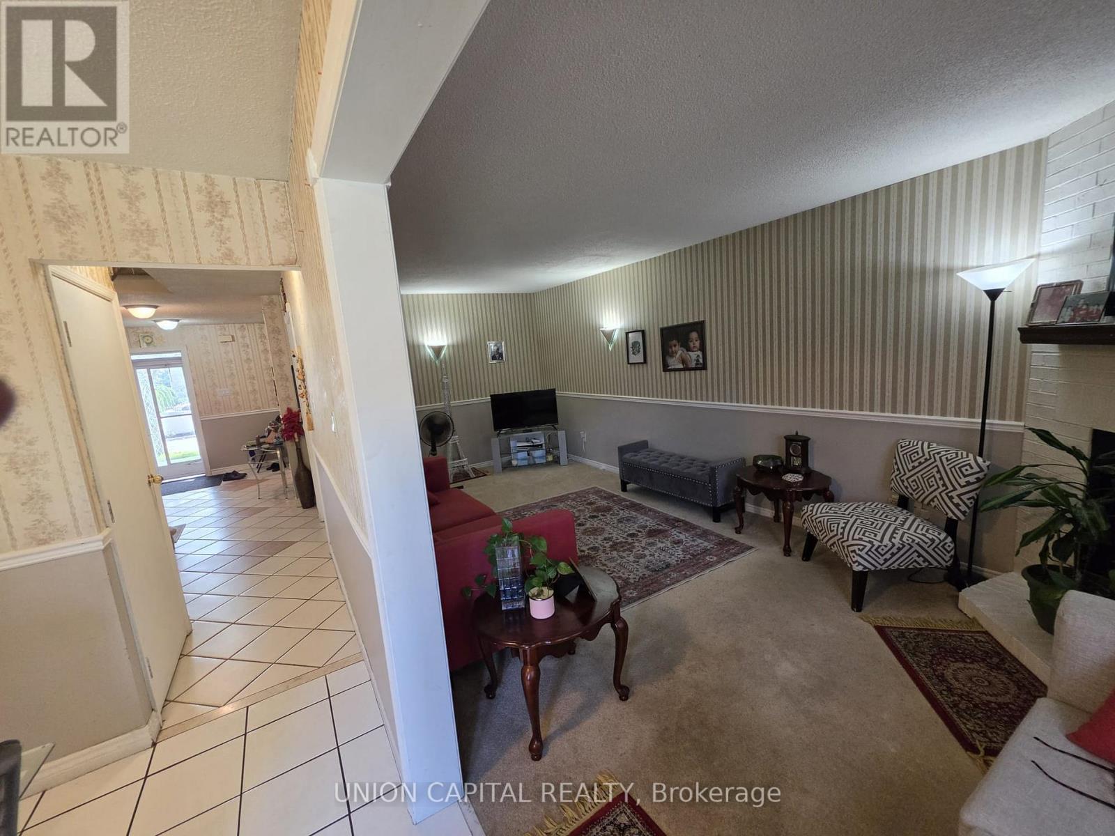 2363 Strathmore Crescent, Pickering, Ontario  L1X 2H3 - Photo 18 - E13750050