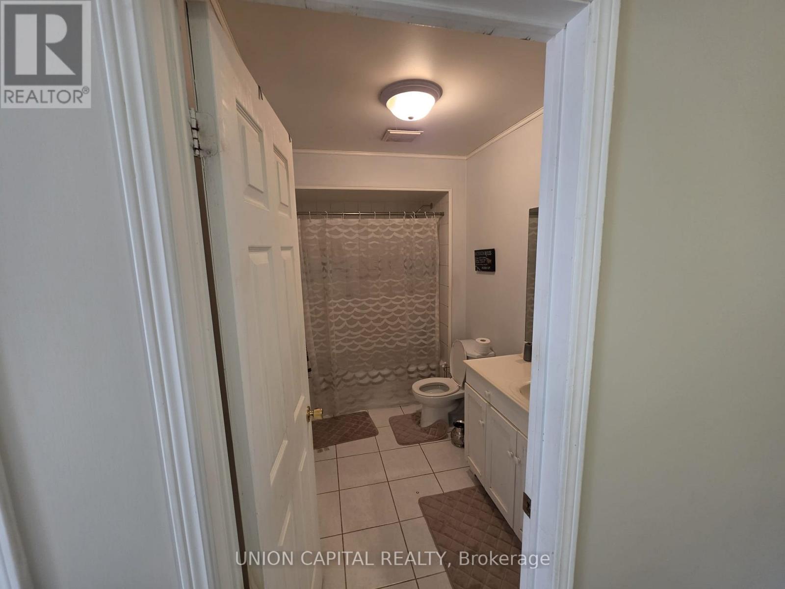 2363 Strathmore Crescent, Pickering, Ontario  L1X 2H3 - Photo 24 - E13750050