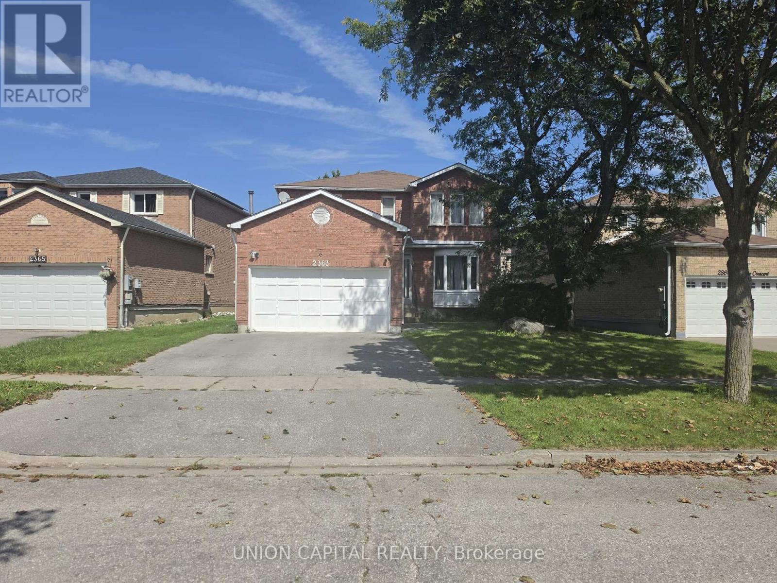 2363 Strathmore Crescent, Pickering, Ontario  L1X 2H3 - Photo 4 - E13750050