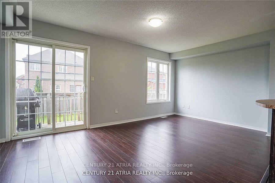 Upper - 1424 Rennie Street, Oshawa, Ontario  L1K 0N8 - Photo 4 - E13750068