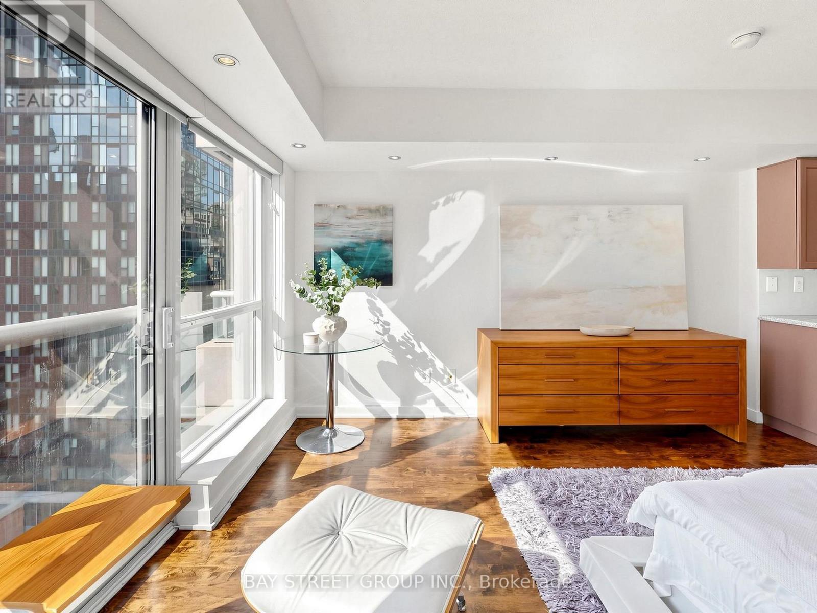 1134 - 250 Wellington Street W, Toronto, Ontario  M5V 3P6 - Photo 8 - C13749698