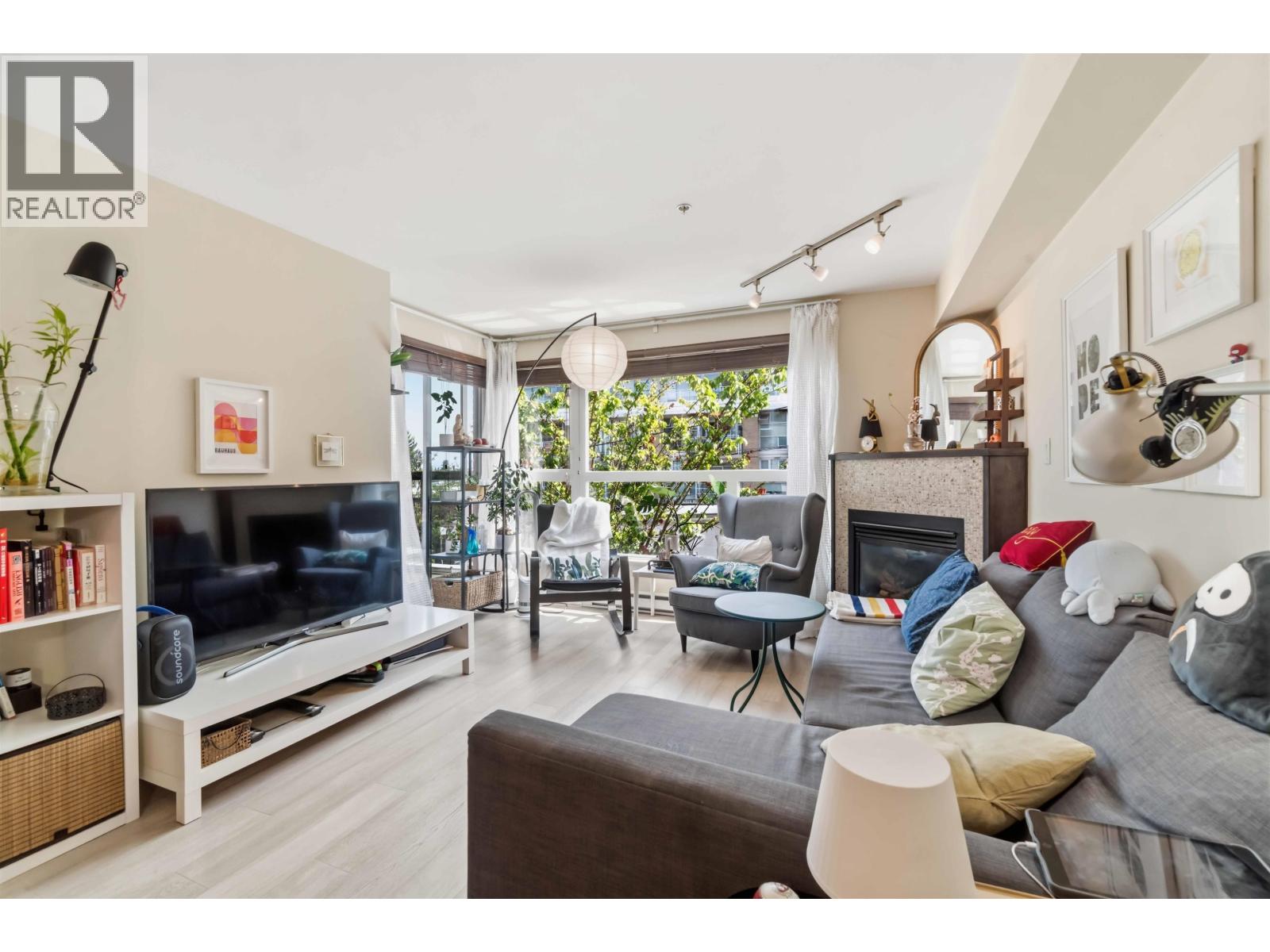 202 3611 W 18th Avenue, Vancouver, British Columbia  V6S 1B3 - Photo 2 - R3158425