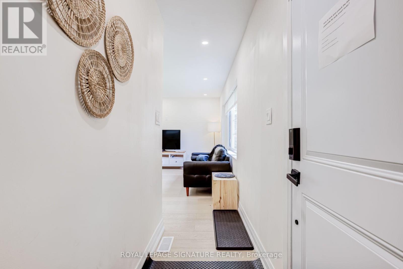 133 Inglewood Drive, Oakville, Ontario  L6K 1W8 - Photo 7 - W13742882